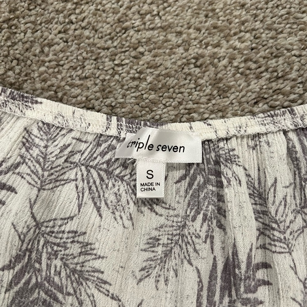 Romper. - Picture 3 of 3